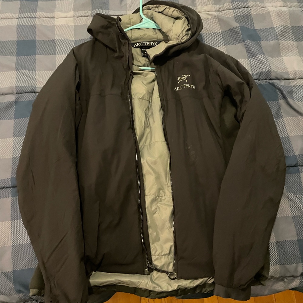 Arc’Teryx Atom LT Black Hoodie